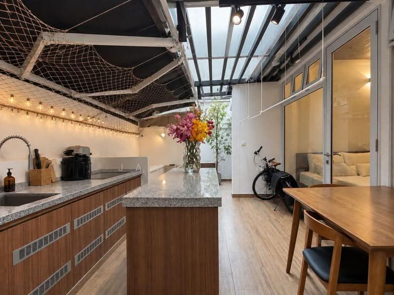 Parc Sophia, 8 Adis Road, Orchard / River Valley, 1 Bedroom, 872 sqft, Apartment For Sale, by Jamie Tan, 500294671 - Kitchen - PropertyGuru.com.sg