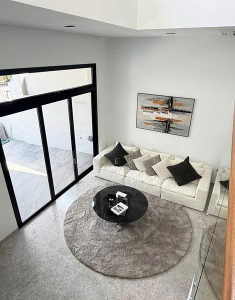 Freehold Brand New 3 Storey Intemediate Terrace In Sembawang, Jalan Sankam, Sembawang / Yishun, 5 Bedrooms, 1,771 sqft, Terraced House For Sale, by Catherine Lim, 500294705 - Living Room - PropertyGuru.com.sg