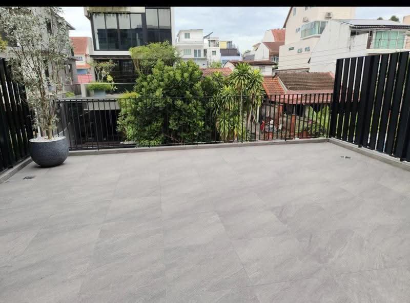 Freehold Brand New 3 Storey Intemediate Terrace In Sembawang, Jalan Sankam, Sembawang / Yishun, 5 Bedrooms, 1,771 sqft, Terraced House For Sale, by Catherine Lim, 500294705 - Exterior - PropertyGuru.com.sg