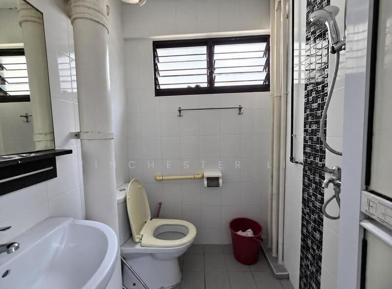 226 Yishun Street 21, 226 Yishun Street 21, Sembawang / Yishun, 2 Bedrooms, 721 sqft, HDB Flat For Sale, by Winchester Lin, 500294714 - Bathroom - PropertyGuru.com.sg