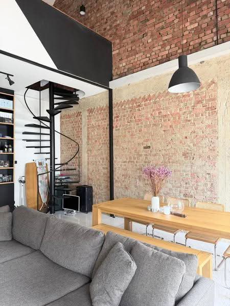 The Black & White loft apartment at Joo Chiat, East Coast / Marine Parade, 1 Bedroom, 980 sqft, Walk-up Apartment For Rent, by Eunice Tan, 500294720 - Living Room - PropertyGuru.com.sg