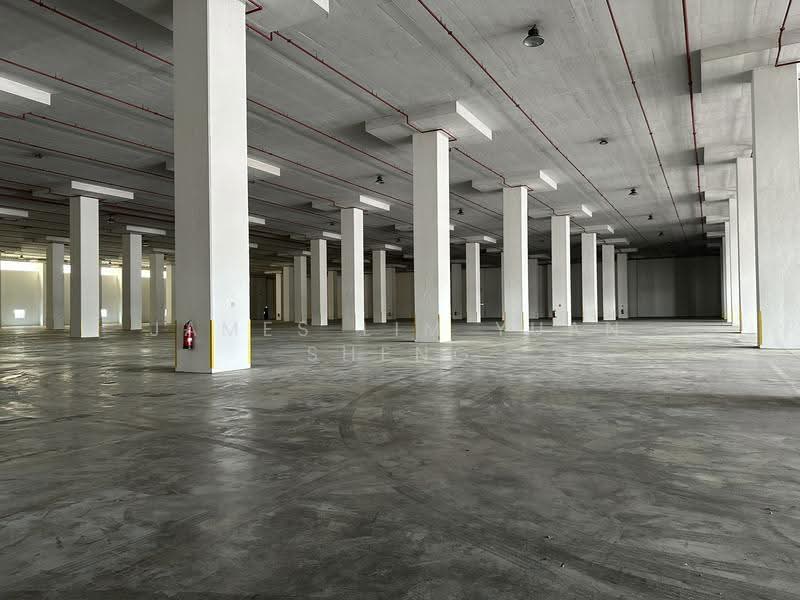 Ground Floor Warehouse - 9m Height, Dedicated Loading Bays, Boon Lay / Jurong / Tuas, 66,500 sqft, Warehouse For Rent, by James Lim Yuan Sheng, 500294726 - Car Park - CommercialGuru.com.sg