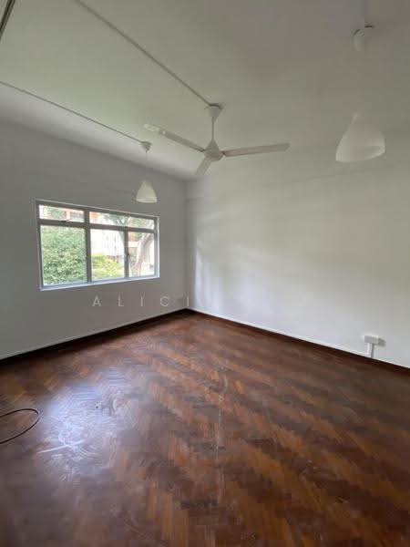 Rainbow Mansions, 122 - 128B, Grange Road, Tanglin / Holland / Bukit Timah, 3 Bedrooms, 1,500 sqft, Walk-up Apartment For Rent, by Alicia Lim, 500294733 - Interior - PropertyGuru.com.sg