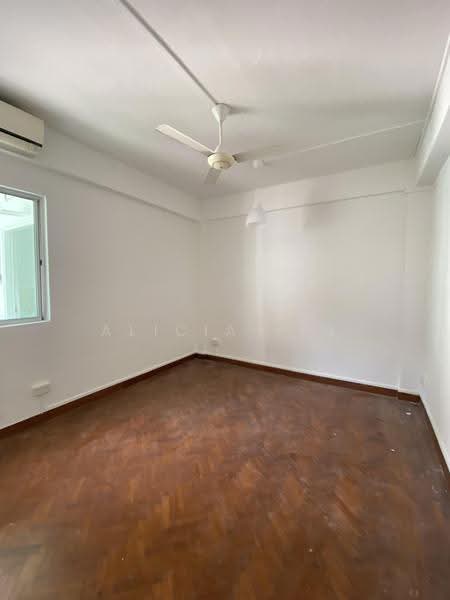 Rainbow Mansions, 122 - 128B, Grange Road, Tanglin / Holland / Bukit Timah, 3 Bedrooms, 1,500 sqft, Walk-up Apartment For Rent, by Alicia Lim, 500294733 - Interior - PropertyGuru.com.sg