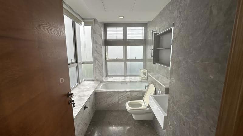 The Parc Condominium, 3 West Coast Walk, Buona Vista / West Coast / Clementi New Town, Room Rental, 150 sqft, Condominium For Rent, by Doreen Heng, 500294737 - Bathroom - PropertyGuru.com.sg