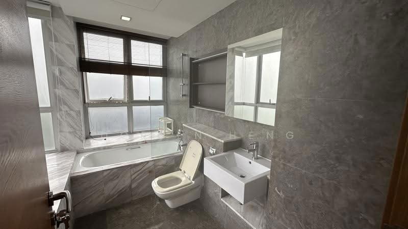 The Parc Condominium, 3 West Coast Walk, Buona Vista / West Coast / Clementi New Town, Room Rental, 150 sqft, Condominium For Rent, by Doreen Heng, 500294737 - Bathroom - PropertyGuru.com.sg