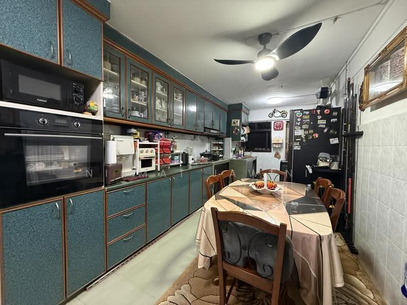 129 Ang Mo Kio Avenue 3, 129 Ang Mo Kio Avenue 3, Ang Mo Kio / Bishan / Thomson, 3 Bedrooms, 1,054 sqft, HDB Flat For Sale, by Nikmat Jawini, 500294747 - Kitchen - PropertyGuru.com.sg