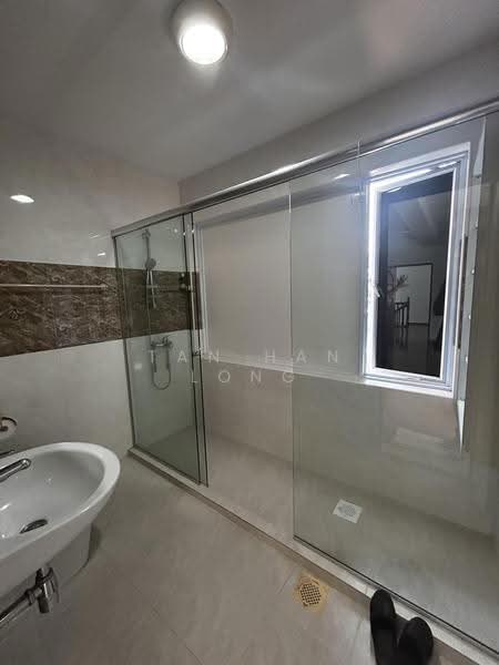 Jalan Sentosa, Eunos / Geylang / Paya Lebar, 4 Bedrooms, 4,200 sqft, Bungalow House For Sale, by Tan Han Long, 500294769 - Bathroom - PropertyGuru.com.sg