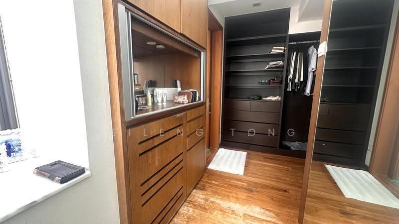 Picardy Gardens, Jalan Pari Burong, Bedok / Upper East Coast, 5 Bedrooms, 6,000 sqft, Semi-Detached House For Sale, by Meileng Tong, 500294792 - Walk In Wardrobe - PropertyGuru.com.sg