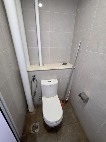 Ascent @ Gambas, 6 Gambas Way, Sembawang / Yishun, 1,808 sqft, Factory / Workshop (B2) For Rent, by Calvin Cheong, 500294867 - Bathroom - CommercialGuru.com.sg