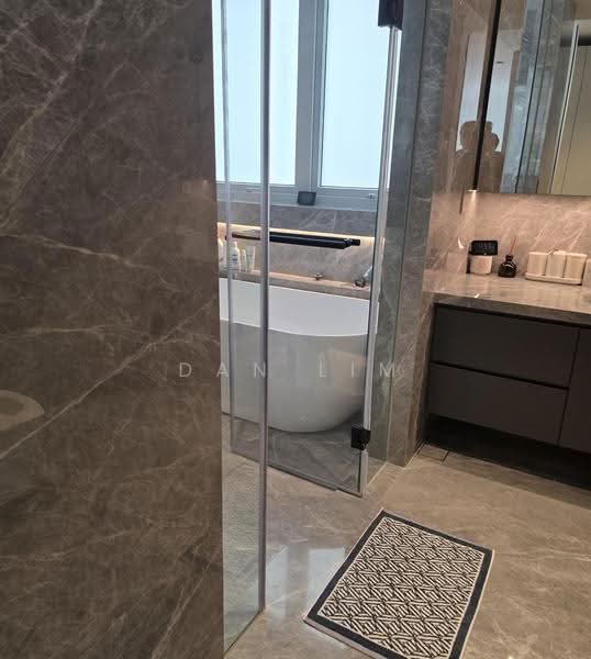 Braddell Heights Estate, Matlock Rise, Macpherson / Potong Pasir, 6 Bedrooms, 8,800 sqft, Bungalow House For Sale, by Dan Lim, 500294872 - Bathroom - PropertyGuru.com.sg