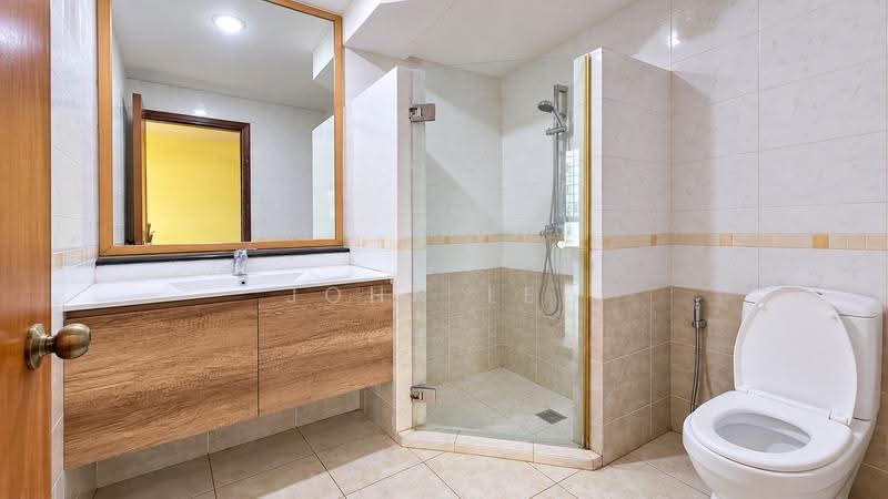 The Floravale, 238 Westwood Avenue, Boon Lay / Jurong / Tuas, 3 Bedrooms, 1,228 sqft, Condominium For Sale, by John Lee, 500294878 - Bathroom - PropertyGuru.com.sg
