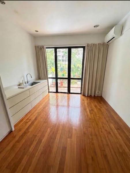 Jalan mutiara inter terrace, jalan mutiara, Orchard / River Valley, 4 Bedrooms, 2,400 sqft, Terraced House For Rent, by Anthea Yeo 杨丽娇, 500294923 - Kitchen - PropertyGuru.com.sg