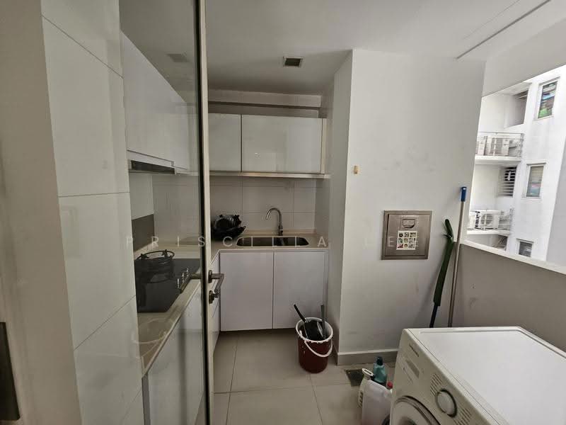 The Centris, 61 Jurong West Central 3, Boon Lay / Jurong / Tuas, 4 Bedrooms, 936 sqft, Apartment For Rent, by Priscilla Lee, 500294926 - Kitchen - PropertyGuru.com.sg