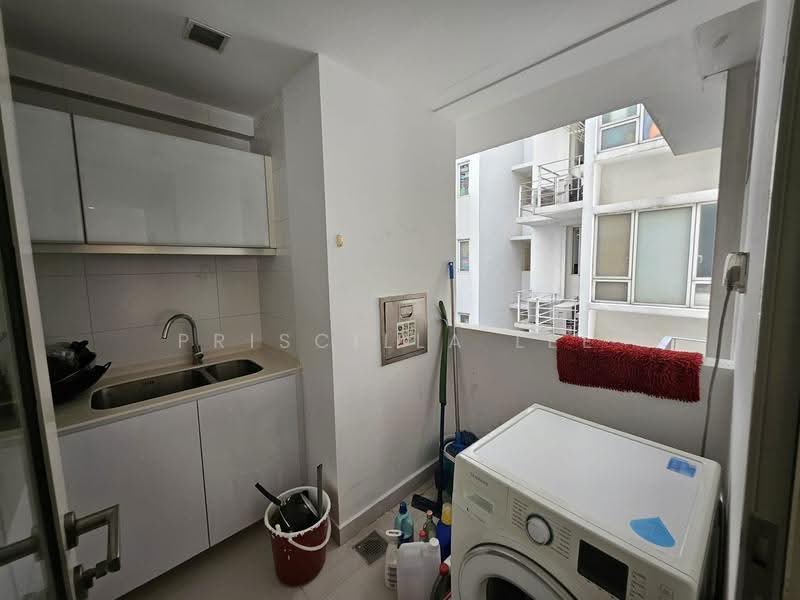 The Centris, 61 Jurong West Central 3, Boon Lay / Jurong / Tuas, 4 Bedrooms, 936 sqft, Apartment For Rent, by Priscilla Lee, 500294926 - Balcony - PropertyGuru.com.sg