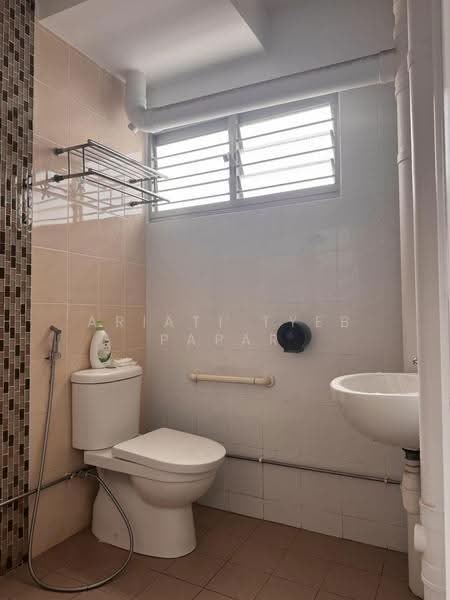 718 Bedok Reservoir Road, 718 Bedok Reservoir Road, Bedok / Upper East Coast, 3 Bedrooms, 1,119 sqft, HDB Flat For Sale, by Ariati Tyeb Papar, 500294932 - PropertyGuru.com.sg