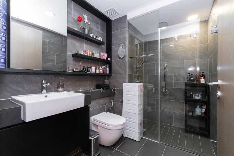 Affinity At Serangoon, 54 Serangoon North Avenue 1, Hougang / Punggol / Sengkang, 2 Bedrooms, 614 sqft, Condominium For Sale, by Eleanor Lee, 500294945 - Bathroom - PropertyGuru.com.sg