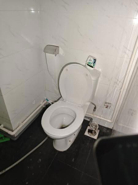 Link @ AMK, 3 Ang Mo Kio Street 62, Ang Mo Kio / Bishan / Thomson, 2,153 sqft, Light Industrial (B1) For Sale, by Jason Lau, 500294964 - Bathroom - CommercialGuru.com.sg