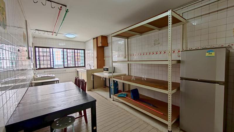 265 Bukit Batok East Avenue 4, 265 Bukit Batok East Avenue 4, Dairy Farm / Bukit Panjang / Choa Chu Kang, 2 Bedrooms, 722 sqft, HDB Flat For Rent, by Ken Tan, 500294987 - Kitchen - PropertyGuru.com.sg
