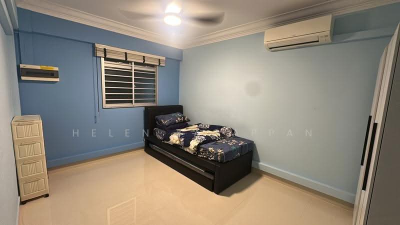 317 Clementi Avenue 4, 317 Clementi Avenue 4, Buona Vista / West Coast / Clementi New Town, Room Rental, 145 sqft, HDB Flat For Rent, by Helen Yagappan, 500295023 - Bedroom - PropertyGuru.com.sg