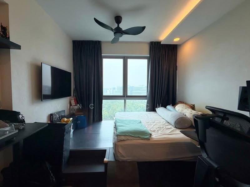 Q Bay Residences, 1 Tampines Street 86, Pasir Ris / Tampines, 2 Bedrooms, 883 sqft, Condominium For Sale, by Vincent Chan, 500295056 - Master Room - PropertyGuru.com.sg