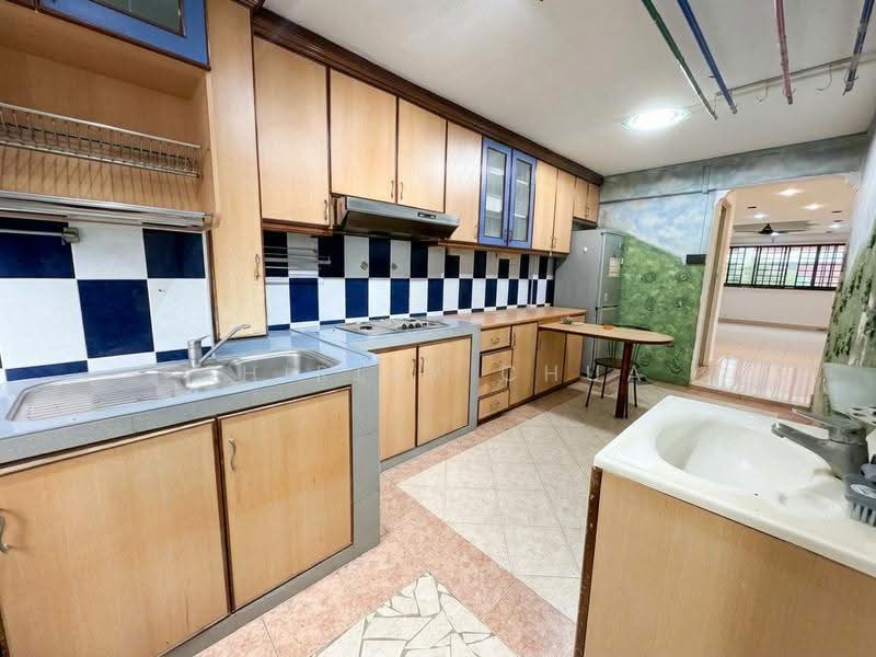 244 Hougang Street 22, 244 Hougang Street 22, Hougang / Punggol / Sengkang, 3 Bedrooms, 990 sqft, HDB Flat For Sale, by Shirley Chua, 500295066 - Kitchen - PropertyGuru.com.sg