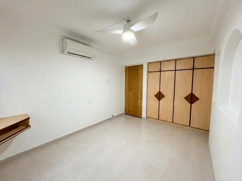 244 Hougang Street 22, 244 Hougang Street 22, Hougang / Punggol / Sengkang, 3 Bedrooms, 990 sqft, HDB Flat For Sale, by Shirley Chua, 500295066 - Bedroom - PropertyGuru.com.sg