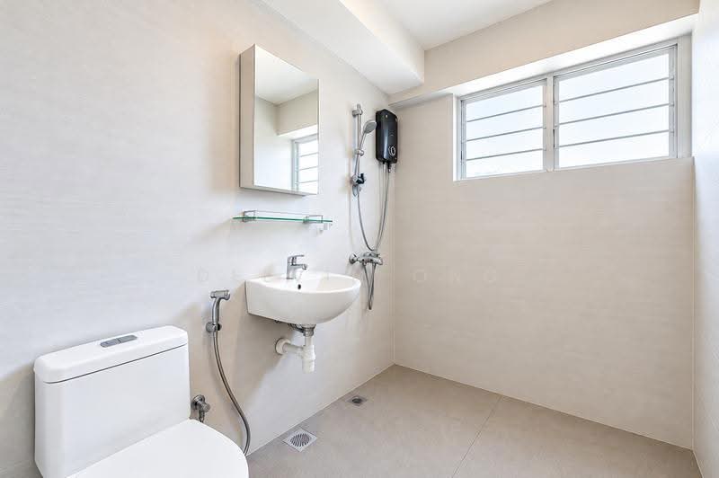 Ivory Heights, Jurong East Street 13, Boon Lay / Jurong / Tuas, 3 Bedrooms, 1,669 sqft, Condominium For Sale, by Delvin Ong, 500295093 - Bathroom - PropertyGuru.com.sg