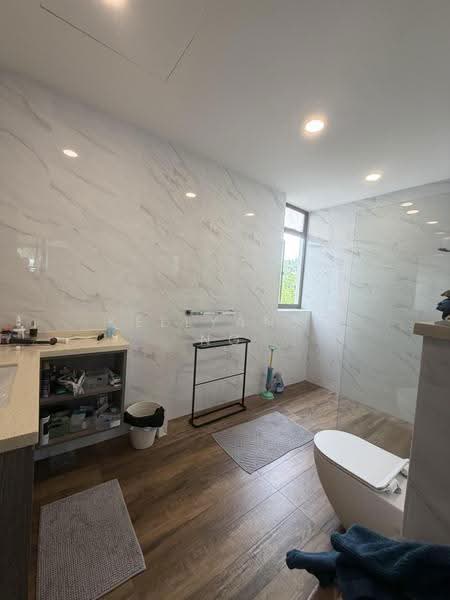 Astrid Meadows, 42 Coronation Road West, Tanglin / Holland / Bukit Timah, 3 Bedrooms, 2,045 sqft, Condominium For Sale, by Kellyanne Ng, 500295102 - Bathroom - PropertyGuru.com.sg