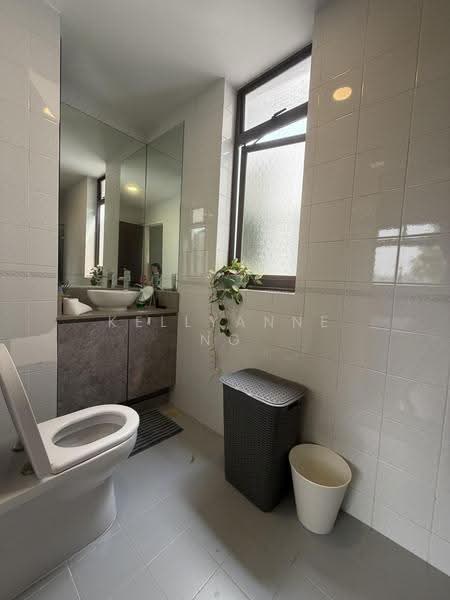 Astrid Meadows, 42 Coronation Road West, Tanglin / Holland / Bukit Timah, 3 Bedrooms, 2,045 sqft, Condominium For Sale, by Kellyanne Ng, 500295102 - Bathroom - PropertyGuru.com.sg