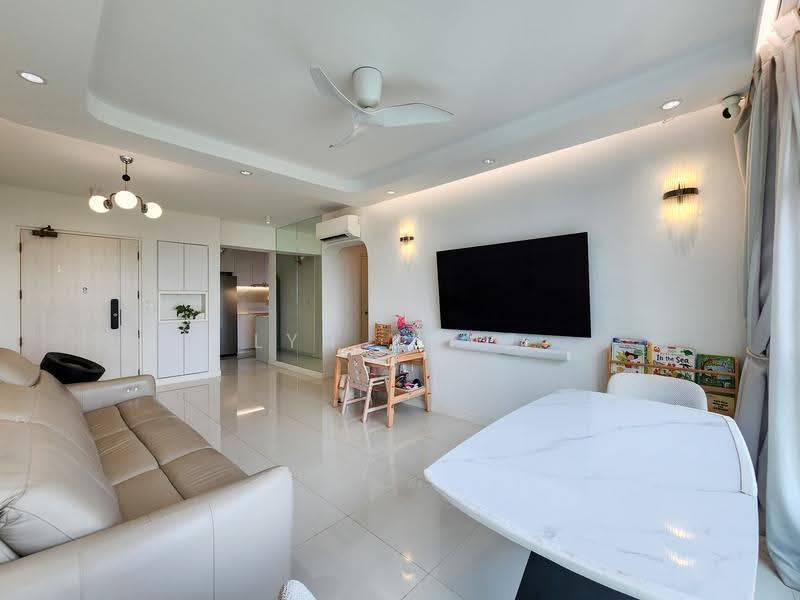 476B Upper Serangoon View, 476B Upper Serangoon View, Hougang / Punggol / Sengkang, Room Rental, 200 sqft, HDB Flat For Rent, by Lyn Yong, 500295106 - Living Room - PropertyGuru.com.sg