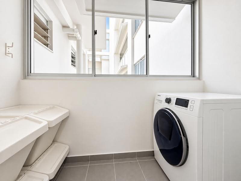 674A Fern Grove @ Yishun, 674A Yishun Avenue 4, Sembawang / Yishun, 3 Bedrooms, 1,001 sqft, HDB Flat For Sale, by Aaron Leong, 500295109 - Balcony - PropertyGuru.com.sg