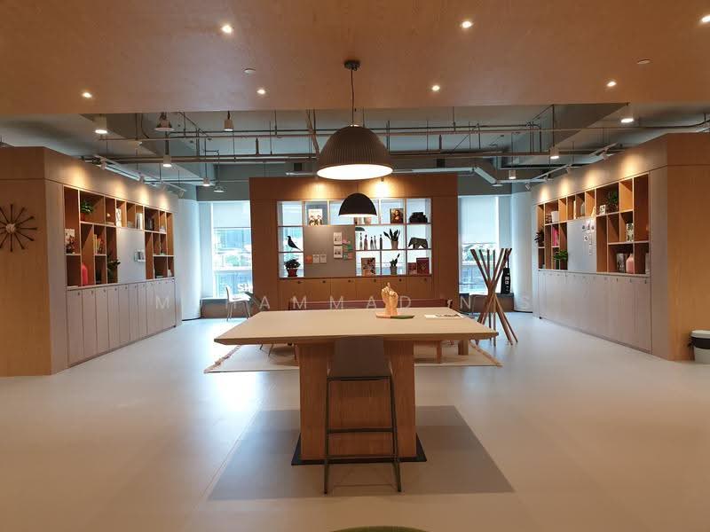 LOW PRICE! 2~3 PAX SUITE NICELY FITTED SERVICED OFFICE IN PLQ 1 NEAR MRT, LOW PRICE! 2~3 PAX SUITE NICELY FITTED SERVICED OFFICE IN PLQ 1 NEAR MRT, Eunos / Geylang / Paya Lebar, 90 sqft, Office For Rent, by Muhammad N S, 500295110 - CommercialGuru.com.sg