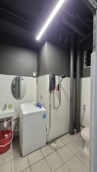 Wcega Tower, 21 Bukit Batok Crescent, Dairy Farm / Bukit Panjang / Choa Chu Kang, 958 sqft, Light Industrial (B1) For Rent, by Aaron Phoa, 500295141 - Bathroom - CommercialGuru.com.sg