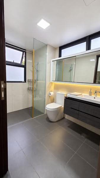 Riverparc Residence, 102 Punggol Drive, Hougang / Punggol / Sengkang, 3 Bedrooms, 1,356 sqft, Condominium For Sale, by Jason Wong Soon Guan, 500295177 - Bathroom - PropertyGuru.com.sg