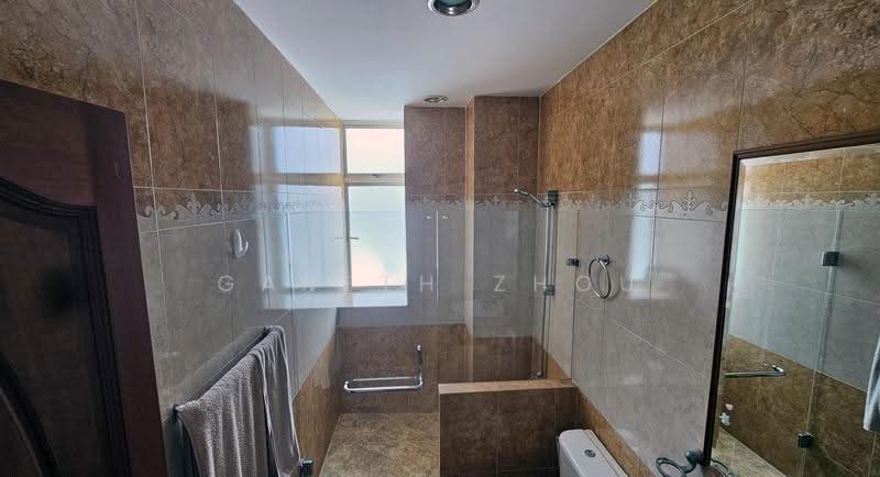 Corner Semi-Detached Under 4M Near Serangoon Gardens, Chuan Drive | Lorong Chuan | Serangoon Gardens, Hougang / Punggol / Sengkang, 5 Bedrooms, 4,000 sqft, Semi-Detached House For Sale, by Gareth Zhou, 500295180 - Bathroom - PropertyGuru.com.sg