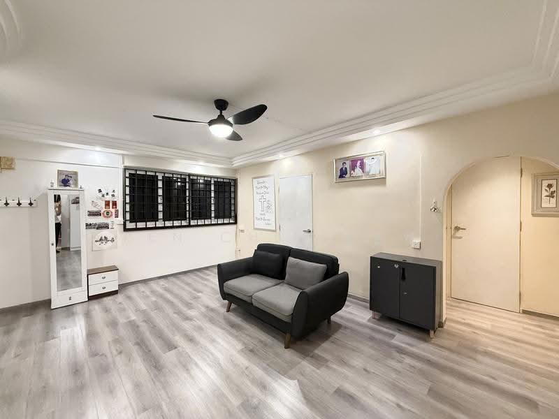 6 Lorong Lew Lian, 6 Lorong Lew Lian, Hougang / Punggol / Sengkang, 4 Bedrooms, 1,055 sqft, HDB Flat For Sale, by Ken Chiu 周吉烽, 500295196 - PropertyGuru.com.sg