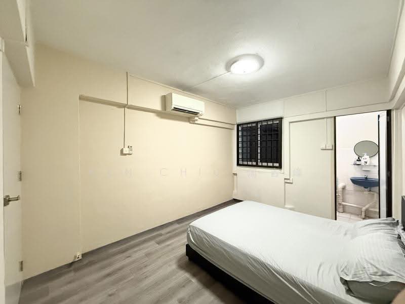 6 Lorong Lew Lian, 6 Lorong Lew Lian, Hougang / Punggol / Sengkang, 4 Bedrooms, 1,055 sqft, HDB Flat For Sale, by Ken Chiu 周吉烽, 500295196 - PropertyGuru.com.sg