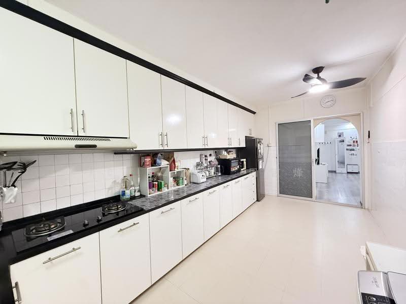 6 Lorong Lew Lian, 6 Lorong Lew Lian, Hougang / Punggol / Sengkang, 4 Bedrooms, 1,055 sqft, HDB Flat For Sale, by Ken Chiu 周吉烽, 500295196 - PropertyGuru.com.sg