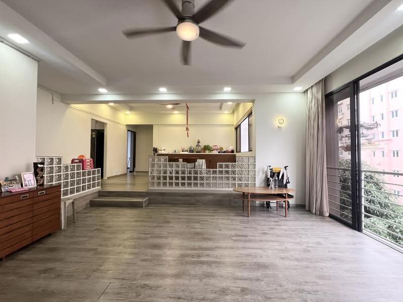 Crystal Mansions, 3 Lorong 6 Geylang, Eunos / Geylang / Paya Lebar, 3 Bedrooms, 1,259 sqft, Condominium For Sale, by Winnie Tan, 500295197 - Living Room - PropertyGuru.com.sg