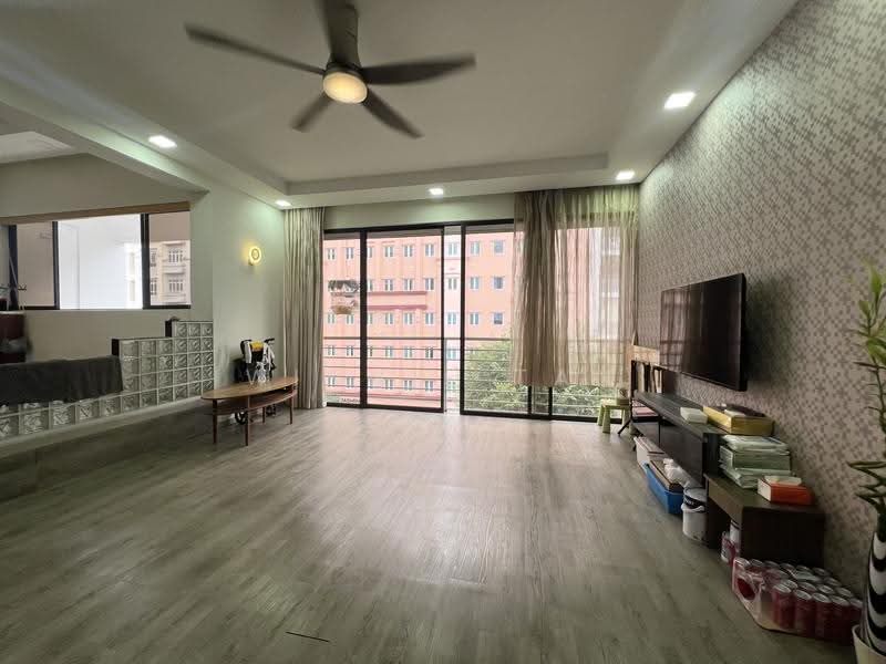 Crystal Mansions, 3 Lorong 6 Geylang, Eunos / Geylang / Paya Lebar, 3 Bedrooms, 1,259 sqft, Condominium For Sale, by Winnie Tan, 500295197 - Living Room - PropertyGuru.com.sg