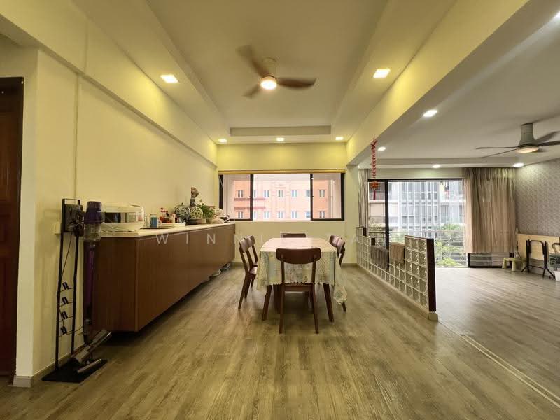 Crystal Mansions, 3 Lorong 6 Geylang, Eunos / Geylang / Paya Lebar, 3 Bedrooms, 1,259 sqft, Condominium For Sale, by Winnie Tan, 500295197 - Dining Room - PropertyGuru.com.sg
