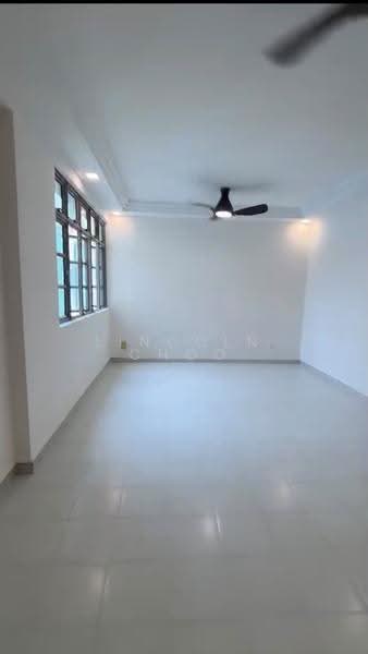 Azalea Park Condo, 10 Flora Road, Changi Airport / Changi Village, 3 Bedrooms, 1,335 sqft, Condominium For Rent, by Lincoln Choo, 500295205 - Living Room - PropertyGuru.com.sg