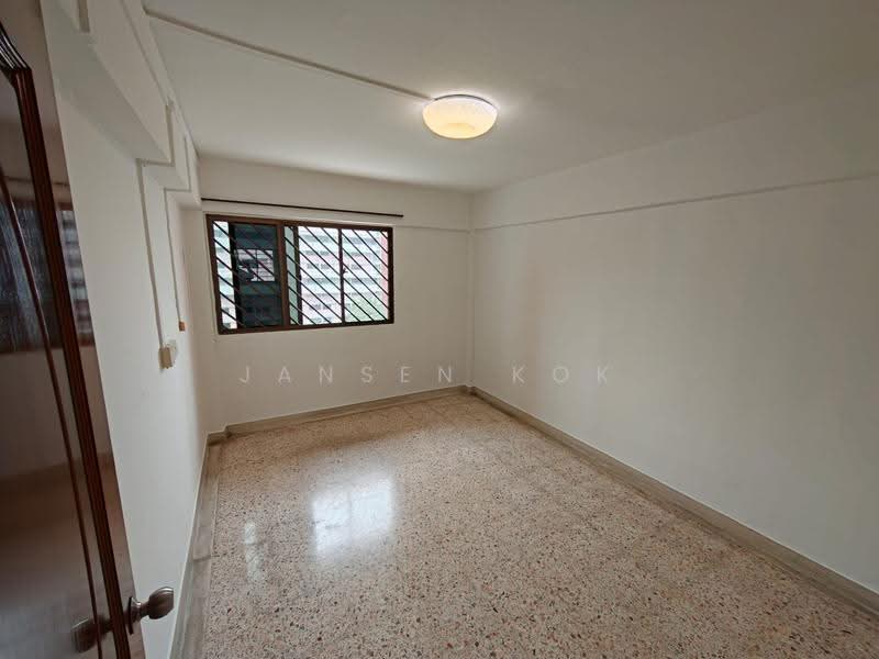 638 Ang Mo Kio Avenue 6, 638 Ang Mo Kio Avenue 6, Ang Mo Kio / Bishan / Thomson, 3 Bedrooms, 980 sqft, HDB Flat For Sale, by Jansen Kok, 500295224 - Bedroom 2 - PropertyGuru.com.sg