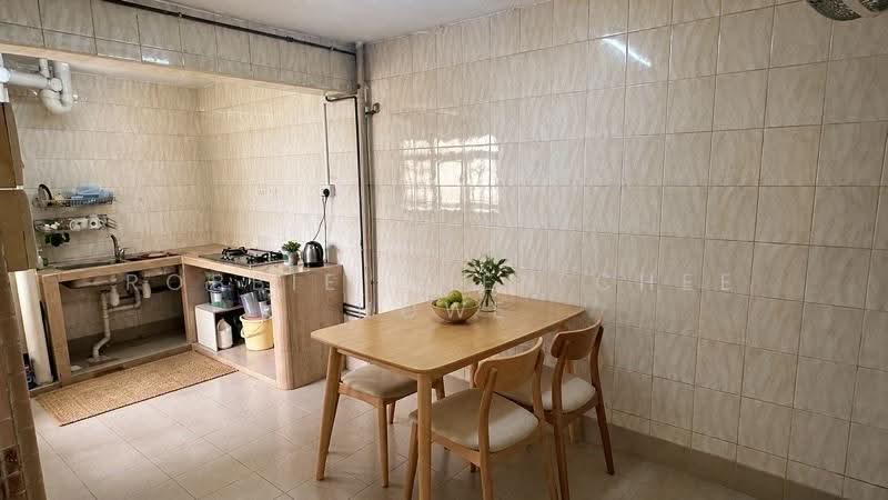 717 Clementi West Street 2, 717 Clementi West Street 2, Buona Vista / West Coast / Clementi New Town, 3 Bedrooms, 1,270 sqft, HDB Flat For Sale, by Robbie Chen Chee Howe, 500295229 - PropertyGuru.com.sg