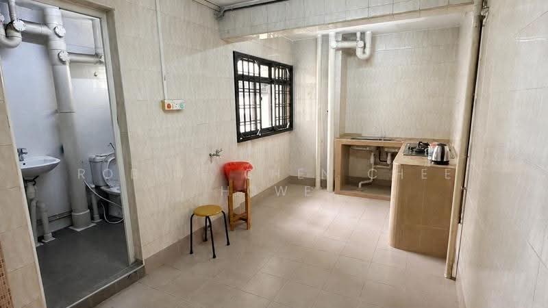 717 Clementi West Street 2, 717 Clementi West Street 2, Buona Vista / West Coast / Clementi New Town, 3 Bedrooms, 1,270 sqft, HDB Flat For Sale, by Robbie Chen Chee Howe, 500295229 - PropertyGuru.com.sg