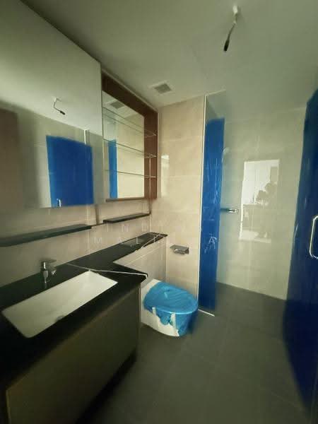 The Hill @ One-North, 15 Slim Barrack Rise, Buona Vista / West Coast / Clementi New Town, 2 Bedrooms, 753 sqft, Condominium For Rent, by Indira Malinda, 500295244 - Bathroom - PropertyGuru.com.sg