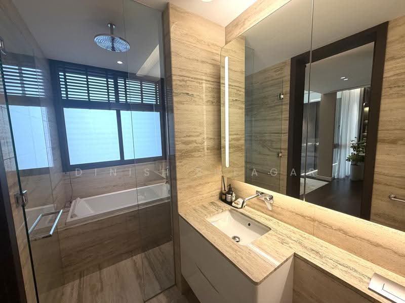 Lloyd SixtyFive, 65 Lloyd Road, Orchard / River Valley, 2 Bedrooms, 1,808 sqft, Condominium For Sale, by Dinish Sheagar, 500295245 - Bathroom - PropertyGuru.com.sg