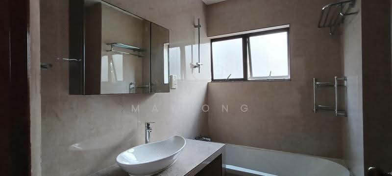 14 yarrow gardens, 14 Yarrow Gardens, East Coast / Marine Parade, 4 Bedrooms, 3,000 sqft, Semi-Detached House For Rent, by May Ong, 500295257 - Bathroom - PropertyGuru.com.sg