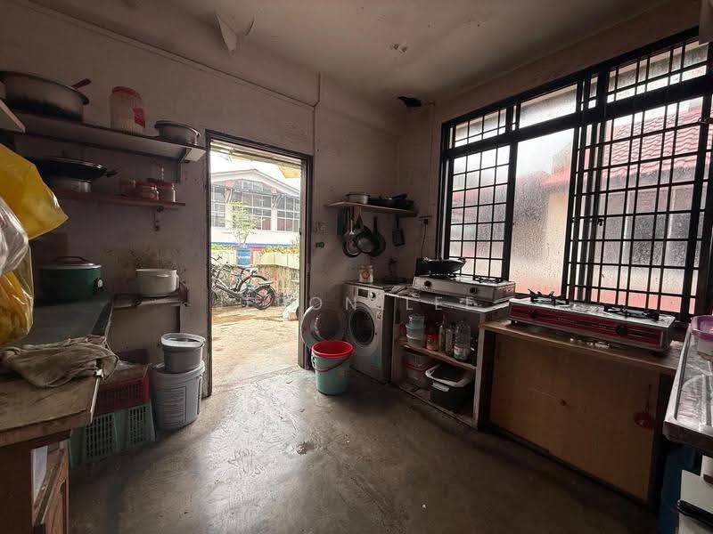 290 Changi road, Changi Road, Eunos / Geylang / Paya Lebar, 3 Bedrooms, 1,076 sqft, Shophouse For Sale, by Jeron Lee, 500295261 - Kitchen - PropertyGuru.com.sg